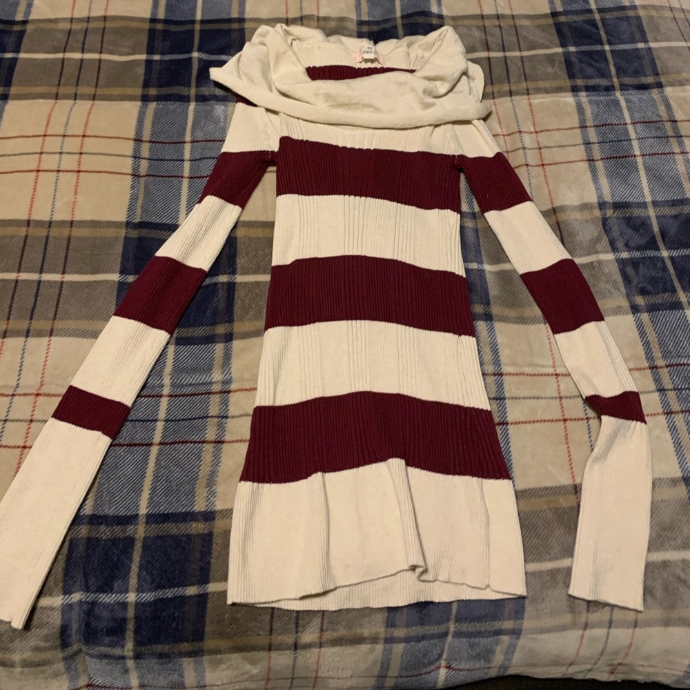 Cow neck thin tunic sweater